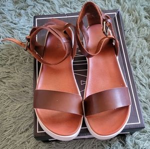 Mia Ellen Sandal
